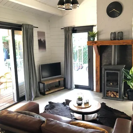 בית נופש De Genten 2, Vakantiewoning Met Jacuzzi En Sauna *