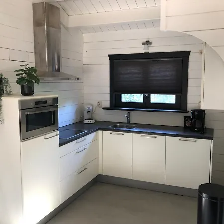 De Genten 2, Vakantiewoning Met Jacuzzi En Sauna Holiday home Ermelo
