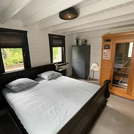 Дом отдыха De Genten 2, Vakantiewoning Met Jacuzzi En Sauna *