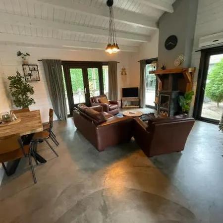 De Genten 2, Vakantiewoning Met Jacuzzi En Sauna Дом отдыха Эрмело