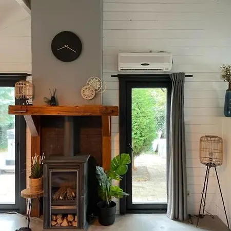 De Genten 2, Vakantiewoning Met Jacuzzi En Sauna Semesterbostad