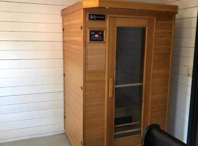 Сasa de vacaciones De Genten 2, Vakantiewoning Met Jacuzzi En Sauna