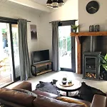Semesterbostad De Genten 2, Vakantiewoning Met Jacuzzi En Sauna *