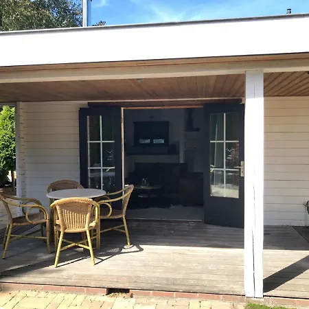 Hébergement de vacances De Genten 2, Vakantiewoning Met Jacuzzi En Sauna Ermelo